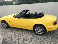 Mazda em bom estado