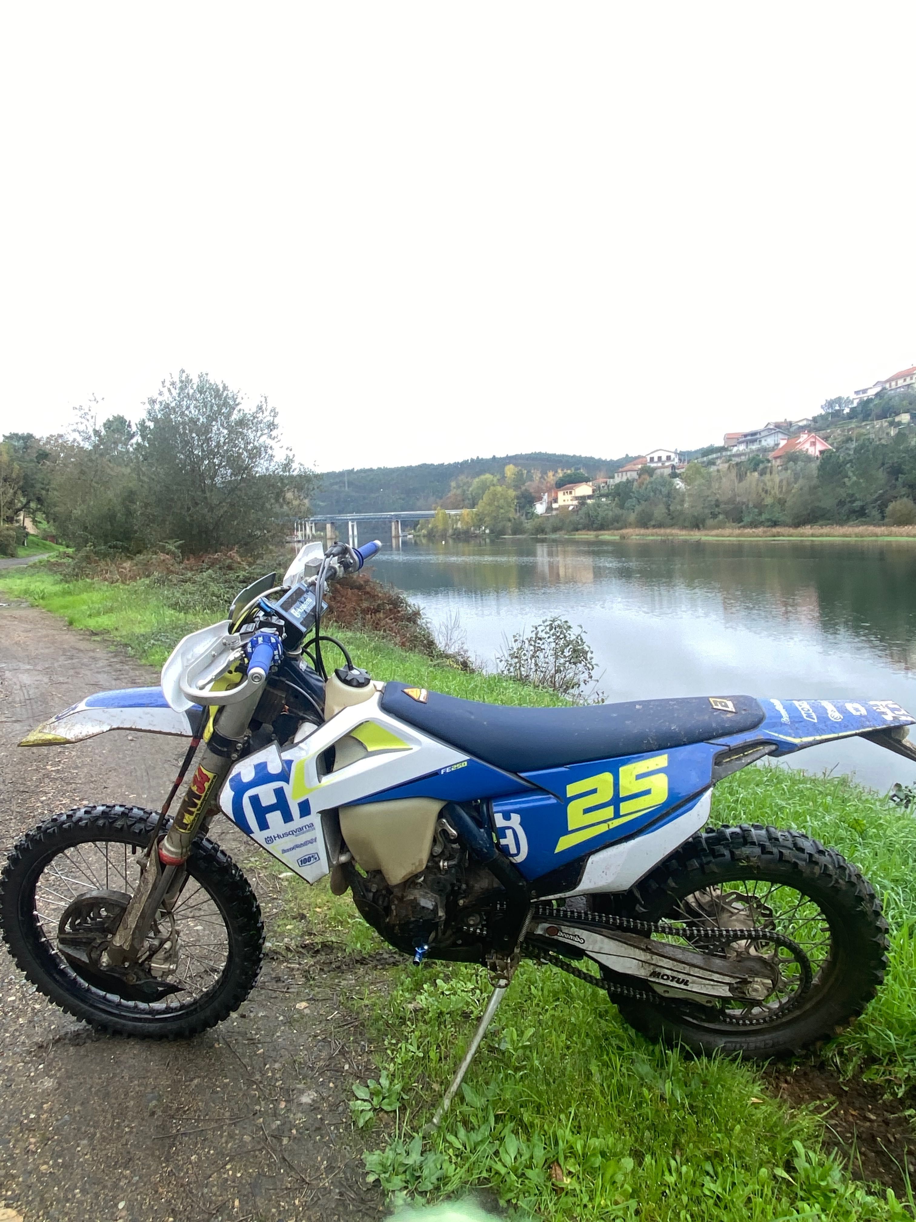 Husqvarna FE 250