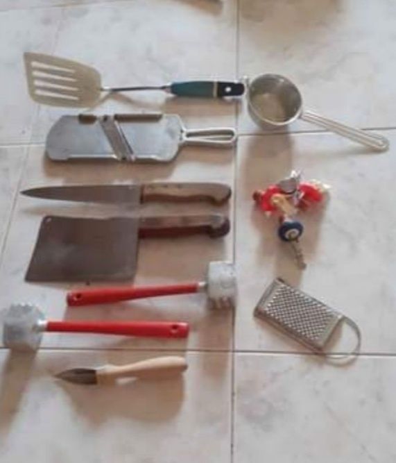 Vários utensílios de cozinha