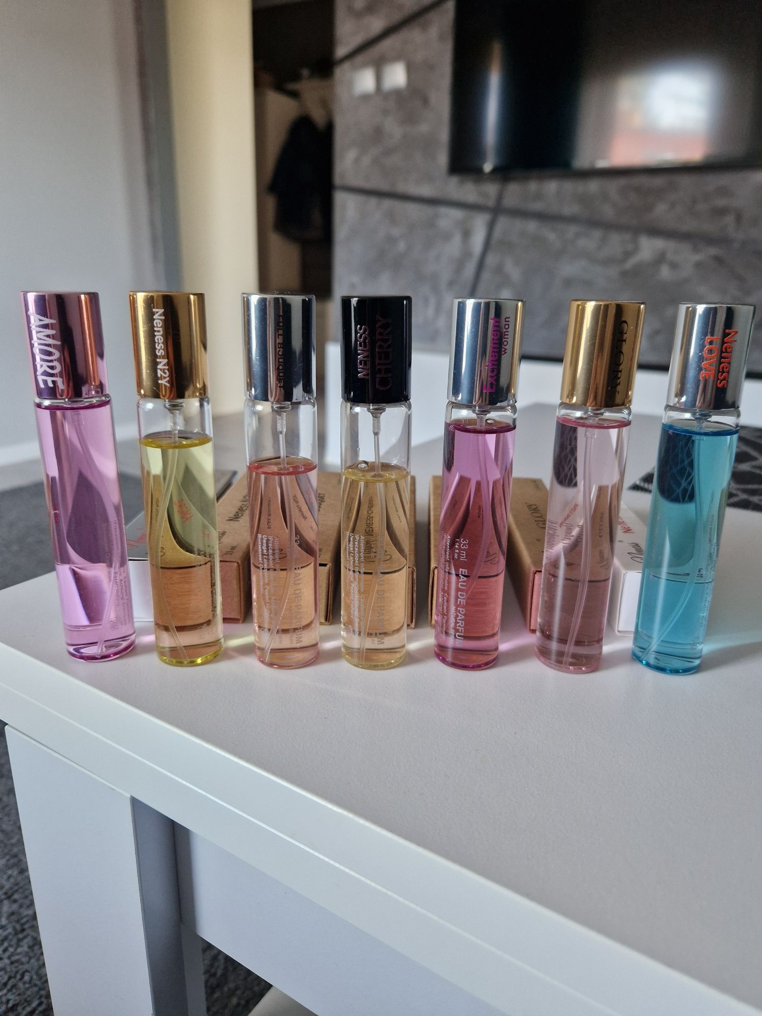 Perfumy Neness x 7 + gąbka  33ml Perfumetki 7 sztuk