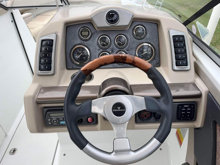 Łódź motorowa Formula 270 BR Regal Sea Ray Yamaha Bayliner