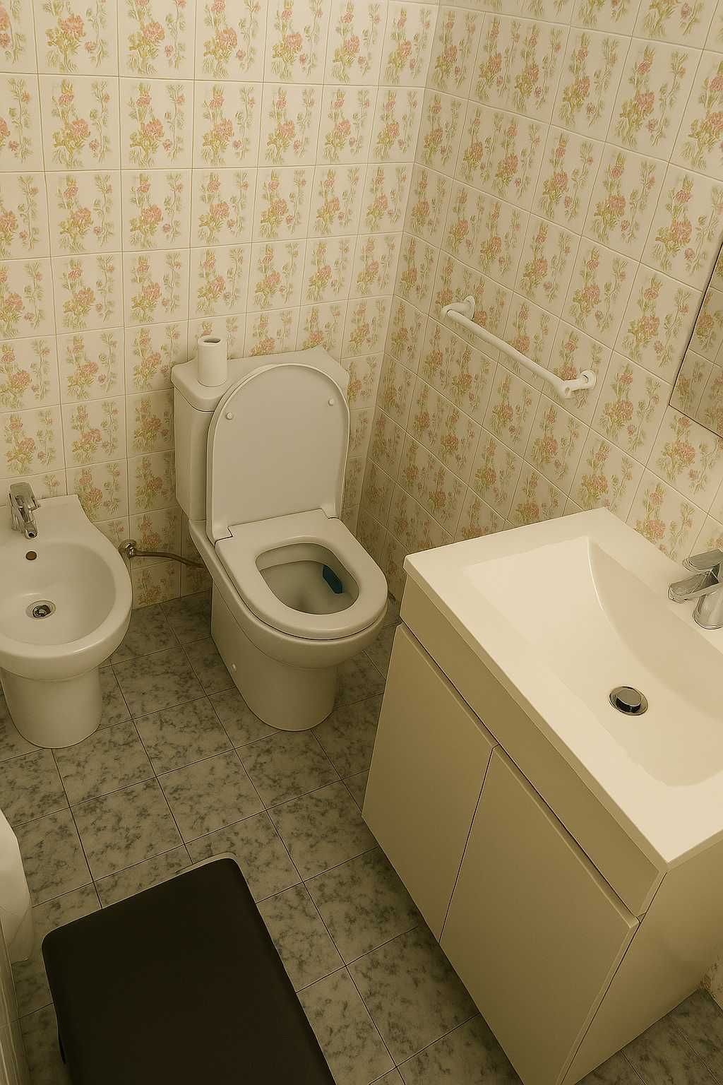 Duplex T4 com 2 Wc's e terraço, junto à Estação de Rio de Mouro