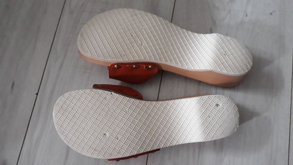 Ortopedycznie profilowane klapki drewniaki Scholl długość wkładki 25