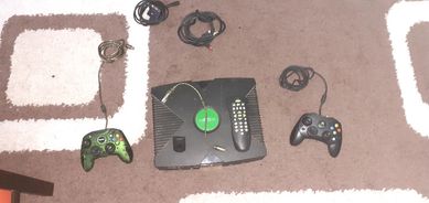 XBOX CLASIC  + 2 pady +pilot