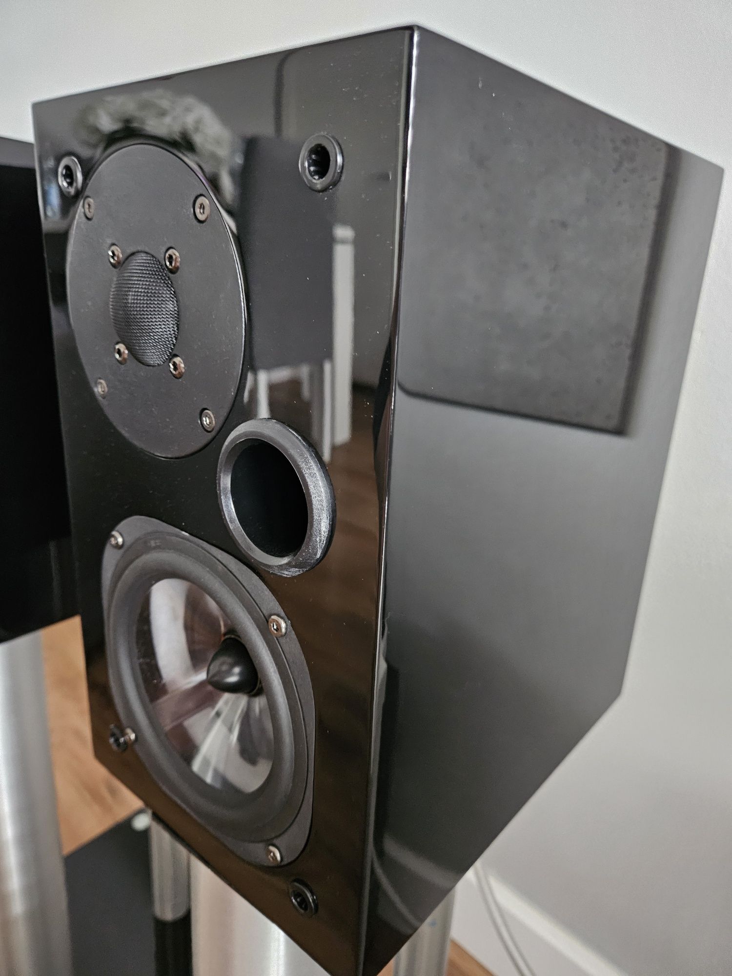 Usher S-520 jak nowe monitory gwarancja faktura