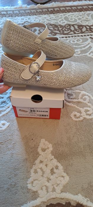 Туфлі для дівчинки