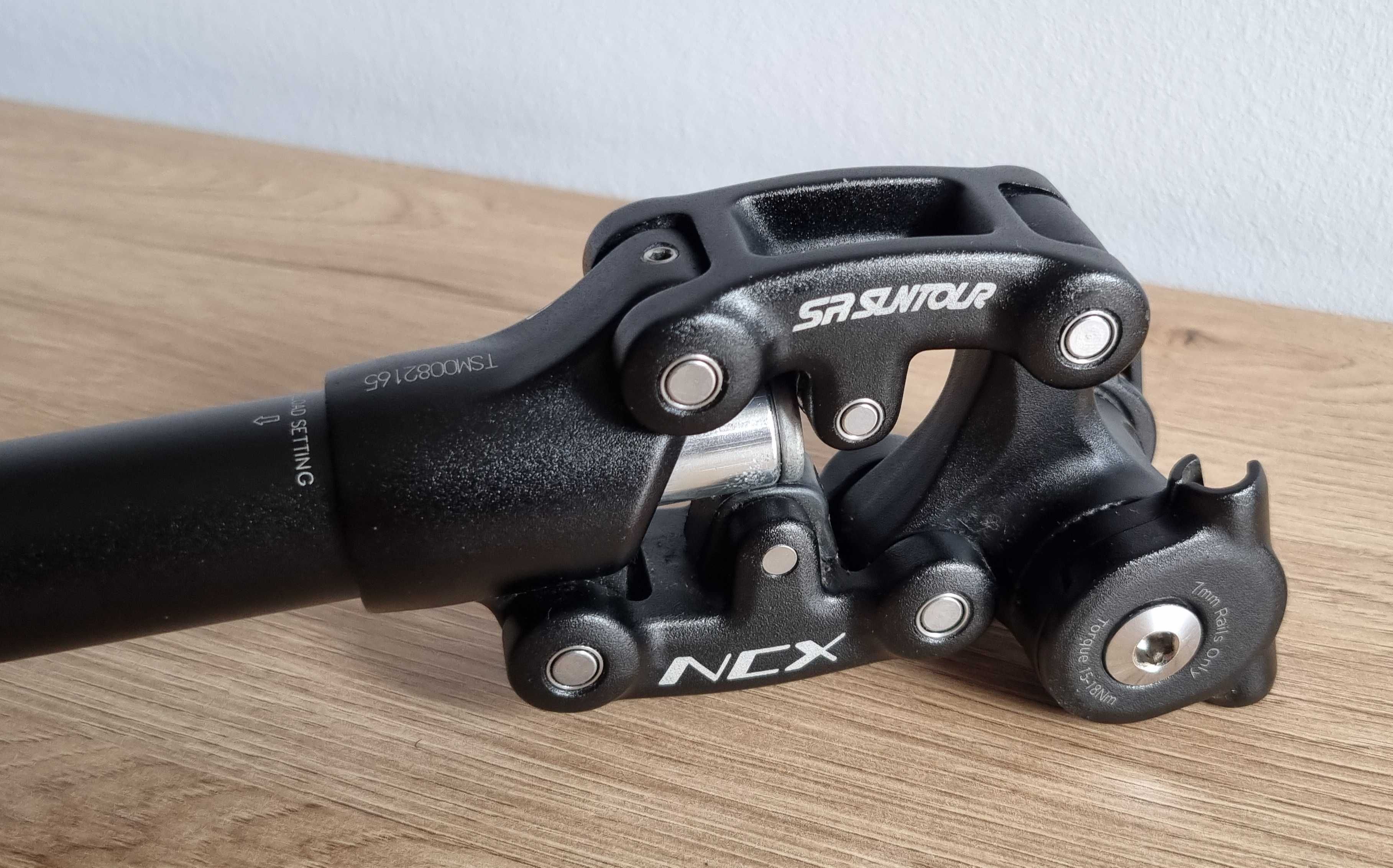 Sztyca amortyzowana SR Suntour NCX SP12 27,2 x 400 mm + ADAPTER 30,9