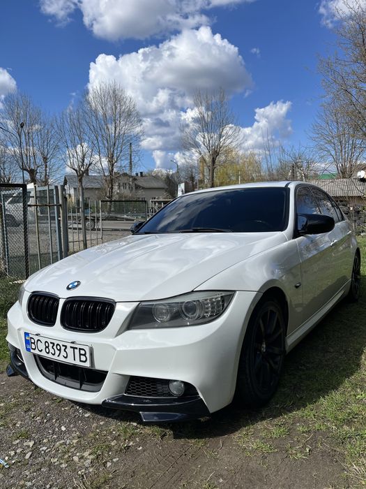 Продам BMW е90 2011 року !!!Терміново!!!