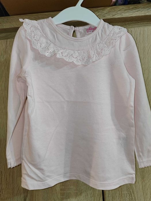Bluzka z długim rękawem 92 koronka guzik falbanka