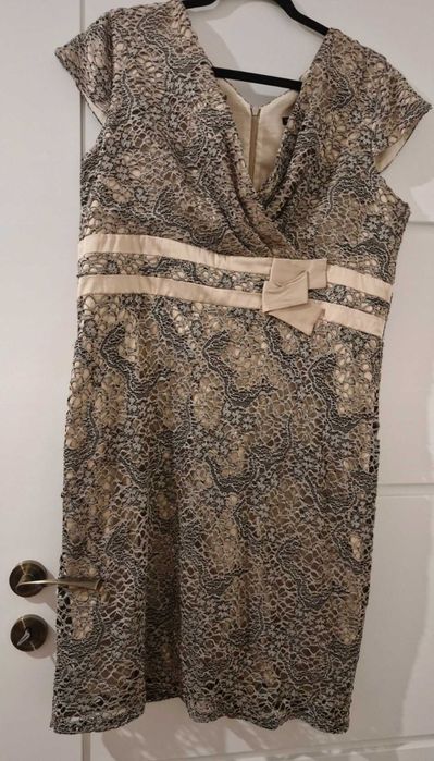 Koronkowa sukienka r. 50