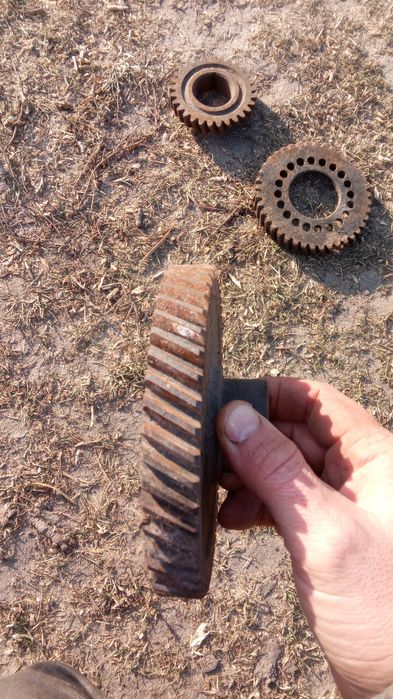 Запчастини трактра т-25