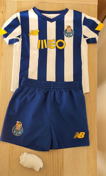 Equipamento oficial F.C.Porto, como novo. Tamanho 18/24 meses