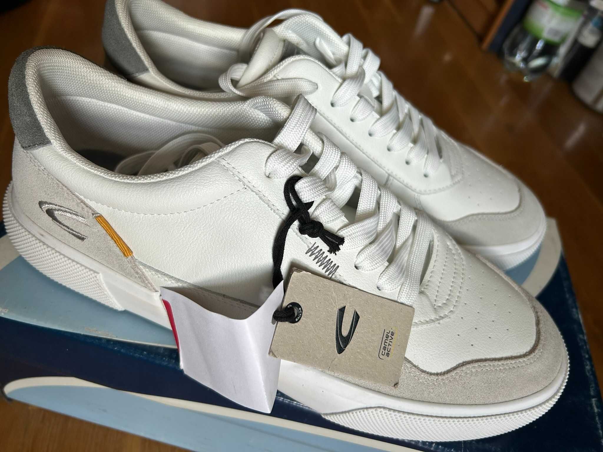 Super nowe tenisówki marki Camel active