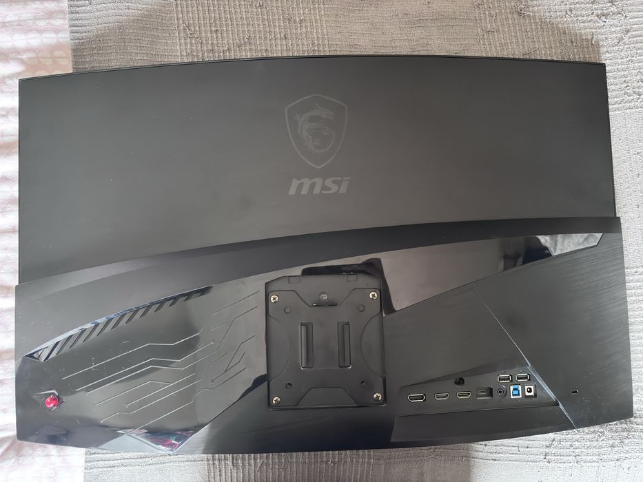 Monitor MSI curved