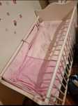 Cama bebé com colchão e roupa da cama