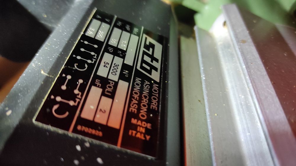 Станок для різання деревини