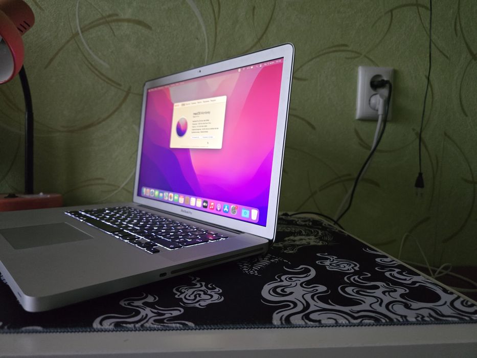 Ноутбуки Apple Macbook A1286 б/у з Щвейцарії