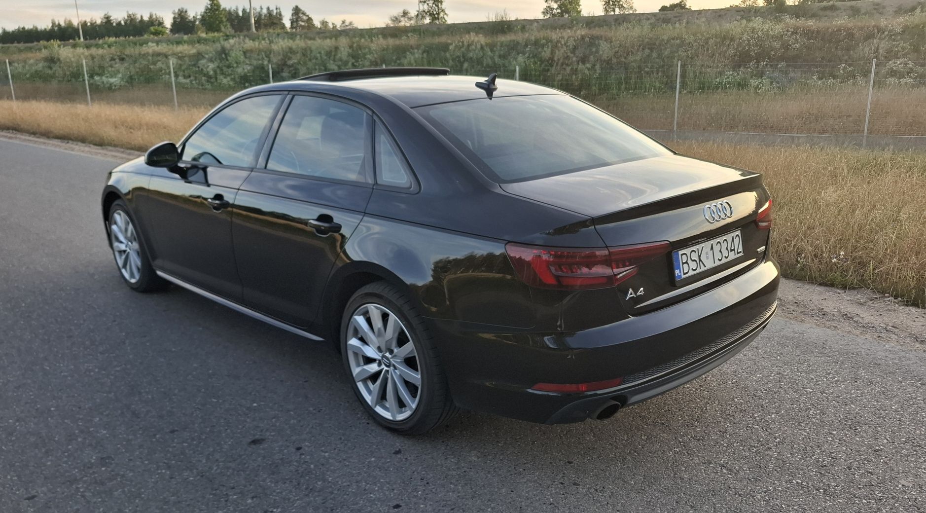 Audi A4 B9 sedan 2.0TFSI QUATTRO
