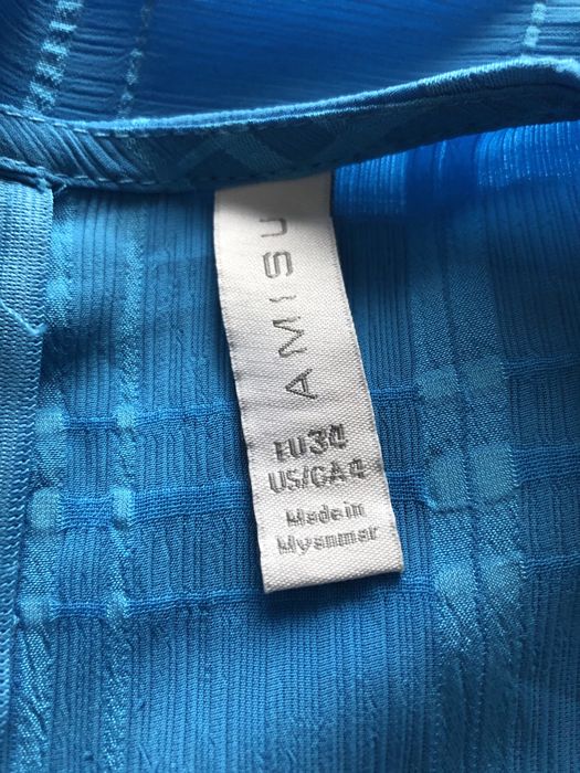 Продам нарядное платье с юбкой - шортами