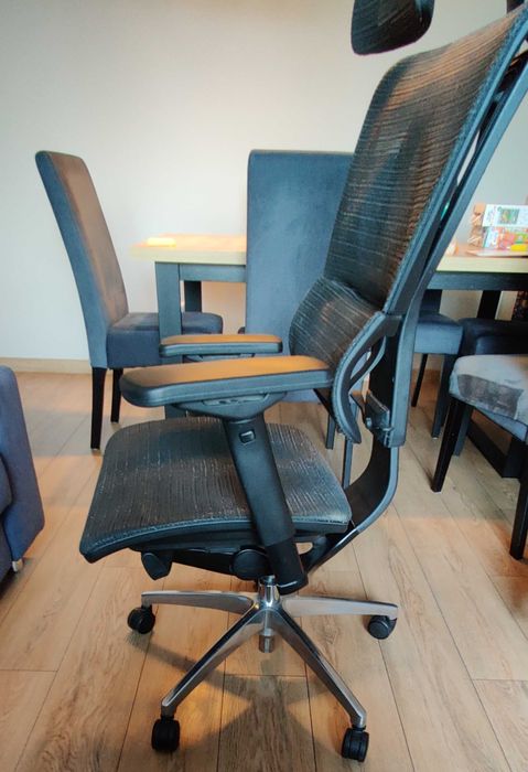 Fotel biurowy ergonomiczny Grospol IOO BS KMD31