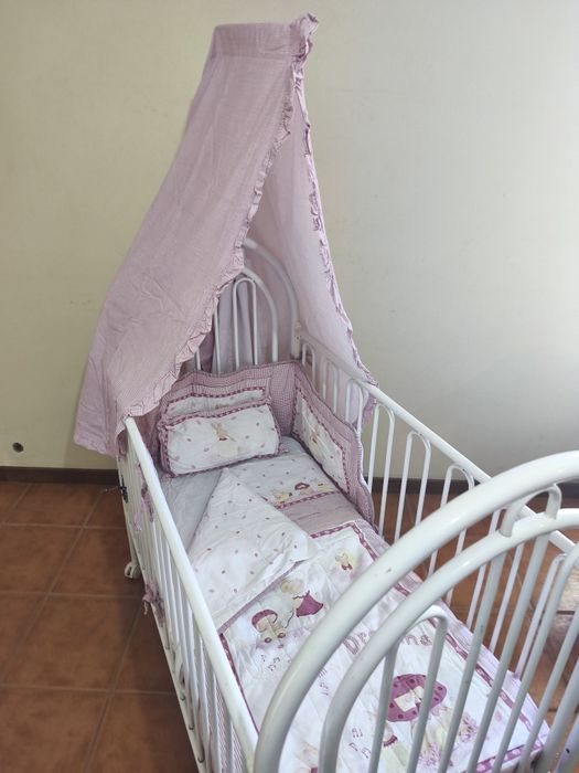 Berço em ferro muito bom estado