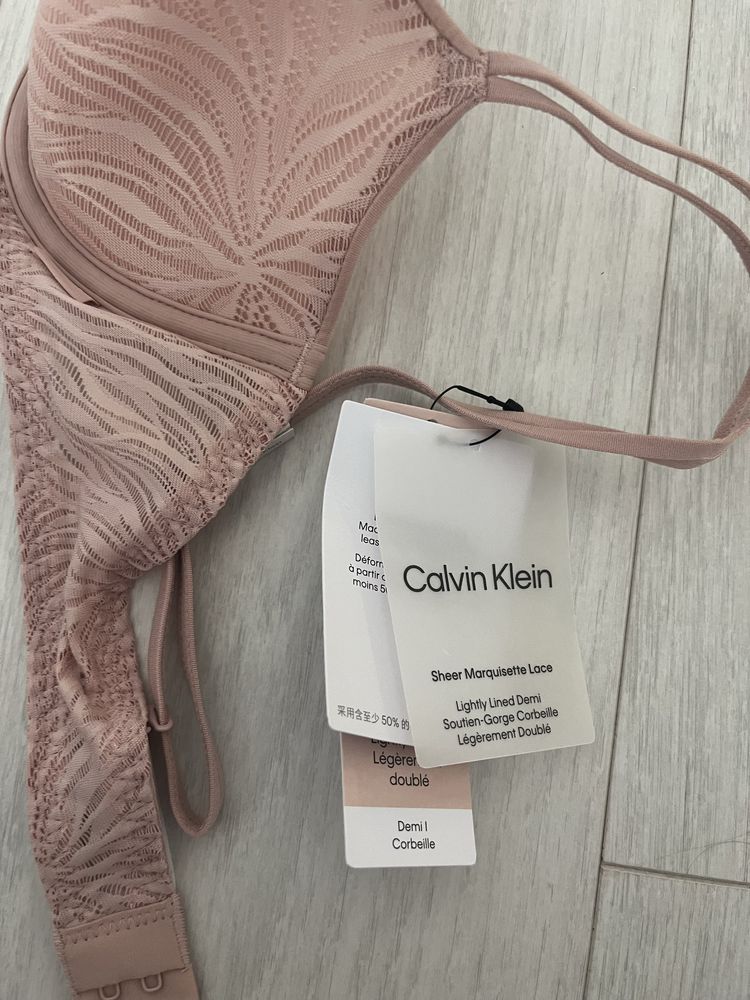 Бюстгальтер calvin klein новый