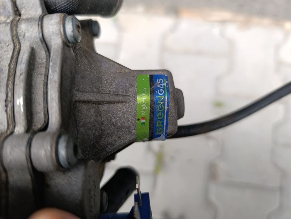 Продам Б/у газову установку 4-покоління.