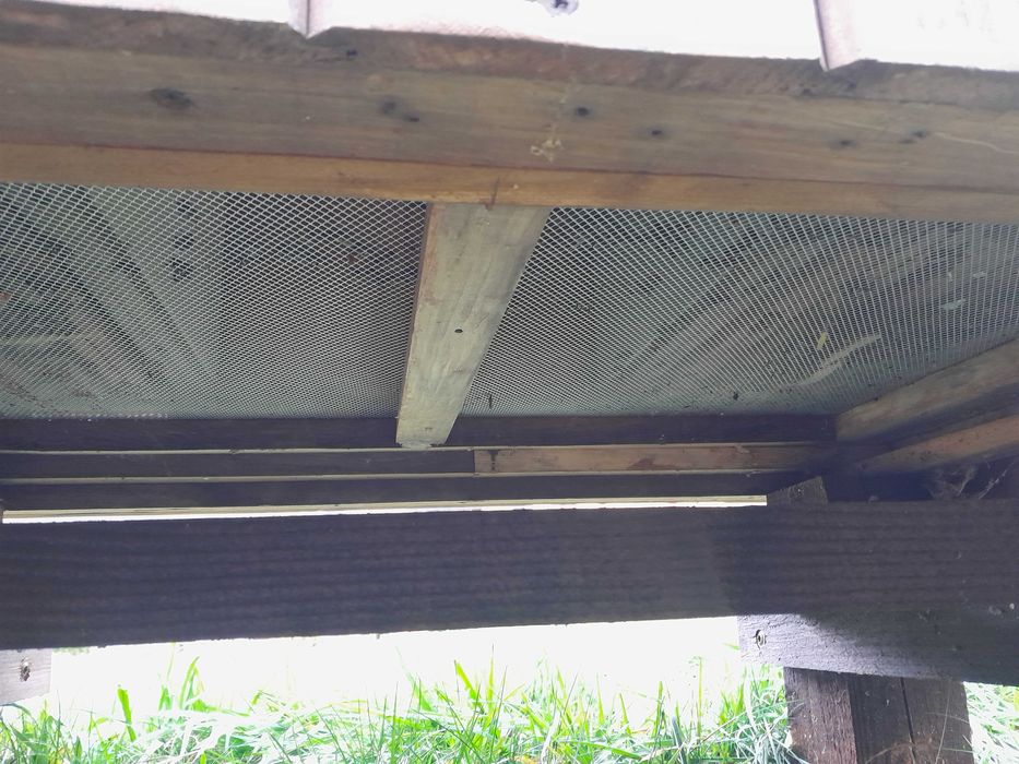 ul DADANT leżak stojak odkładowy styropianowy drewniany pokazowy