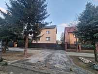 Dom dla inwestora 4 mieszkania+działka