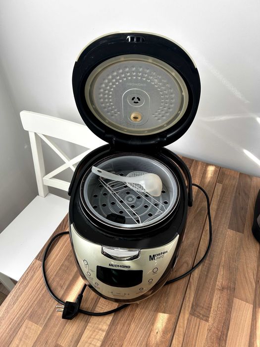 Multicooker w dobrym stanie