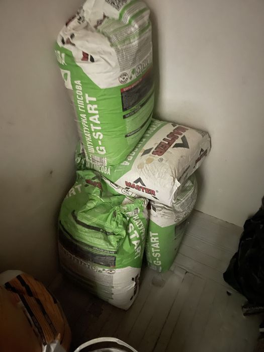 Штукатурка гіпсова стартова master g start є 8 мішків