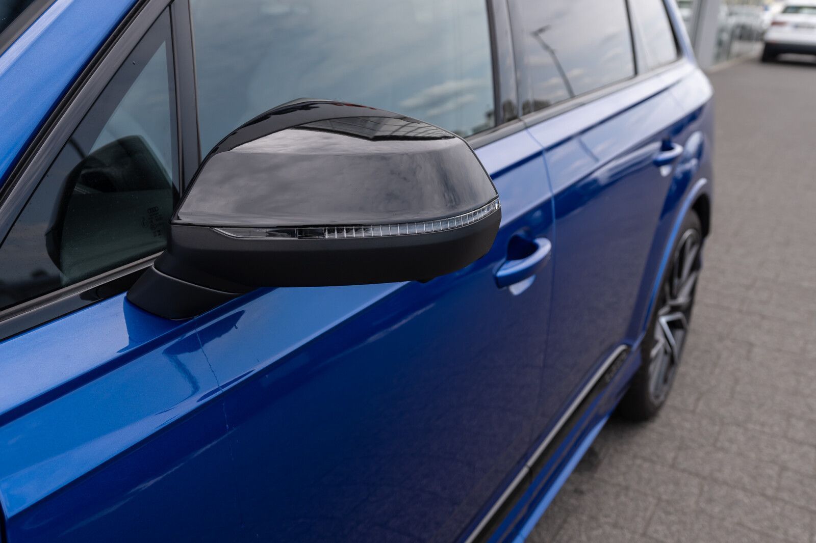 Audi Q7 Od ręki / RABAT 24% / 7 miejsc / Hak / Zawieszenie advanced / B&O