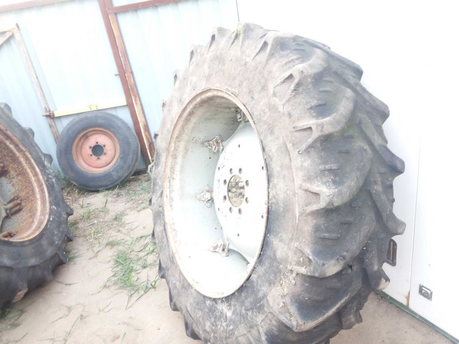 Deutz DX 85 Felga koło 16,9R34 Massey Ferguson John Deere 18,4r34