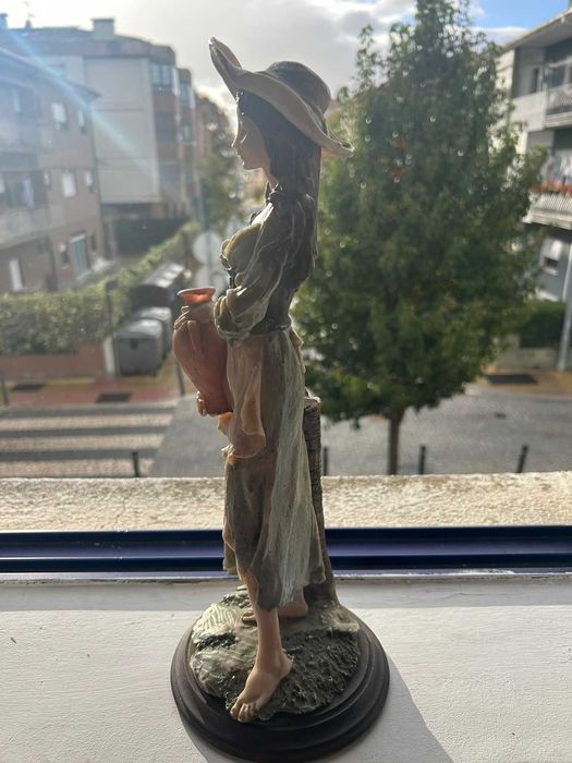 Estatueta marfinite "Donna"