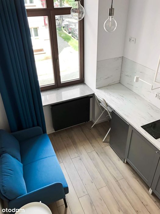 Kawalerka z antresolą w industrialnym stylu – ul. Legionów 80