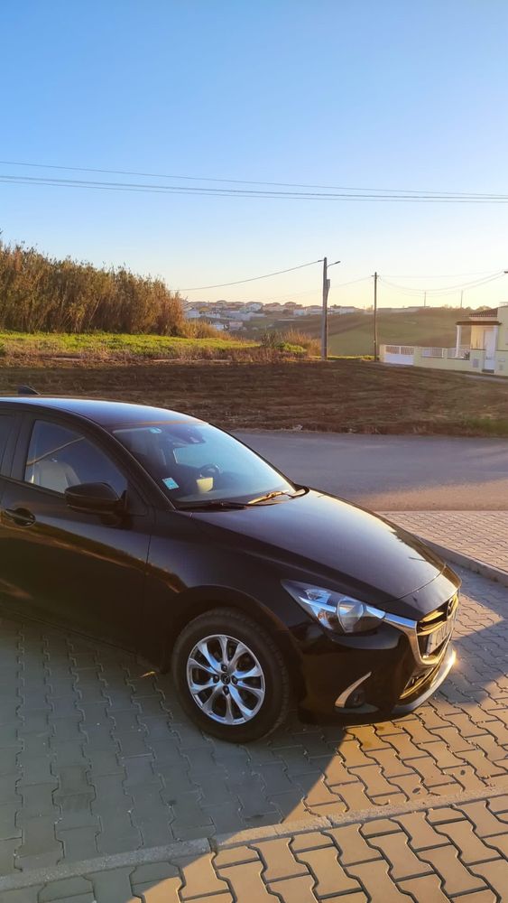 Mazda 2  como novo