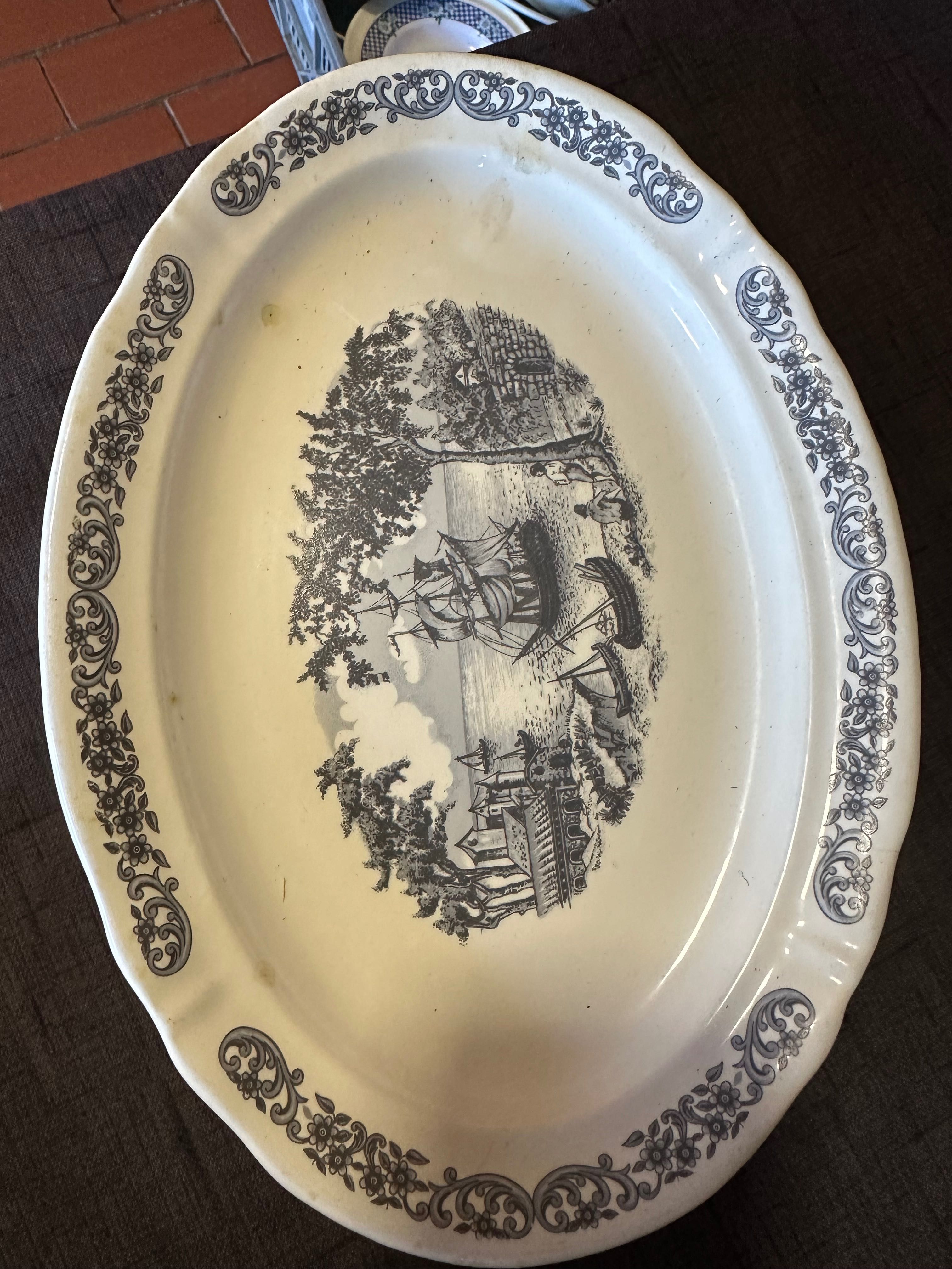 Pratos porcelana coleção sacavém