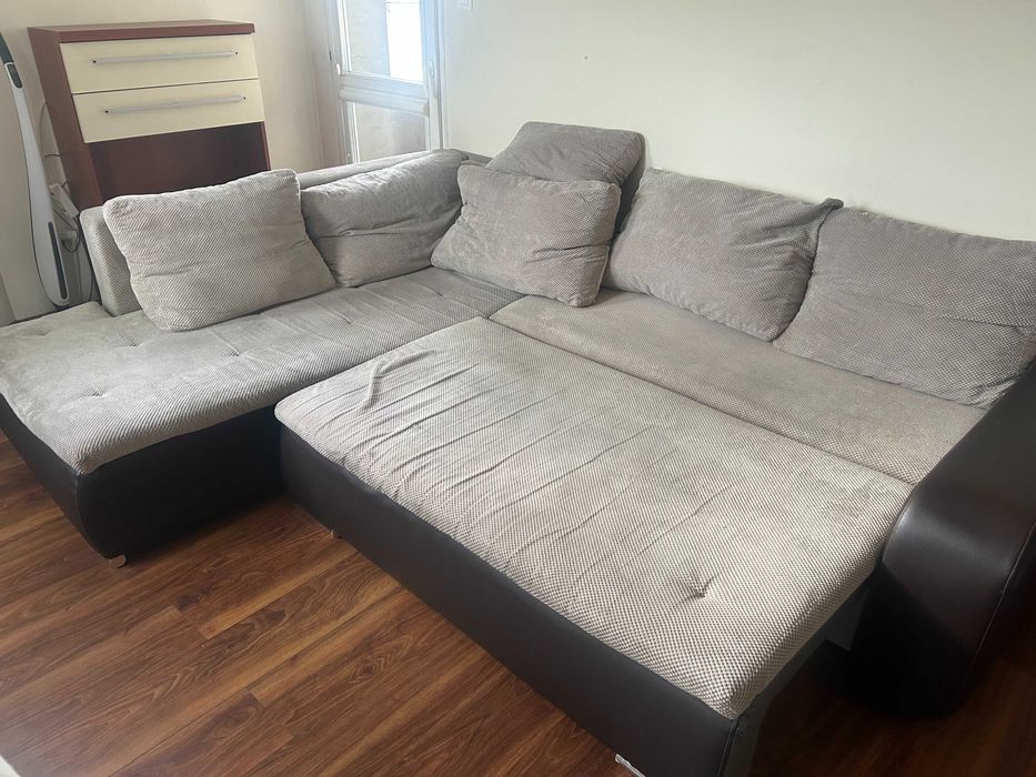 Narożnik z możliwością spania