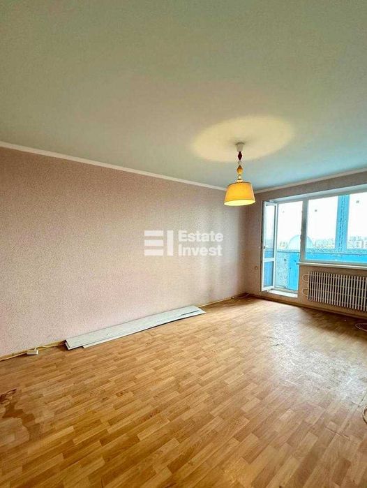 Продам 2 кімн. квартиру на вул. Мохнацька, 87