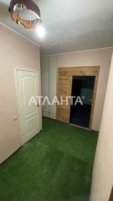 Предлагается квартира в центре Одессы 10 комнат