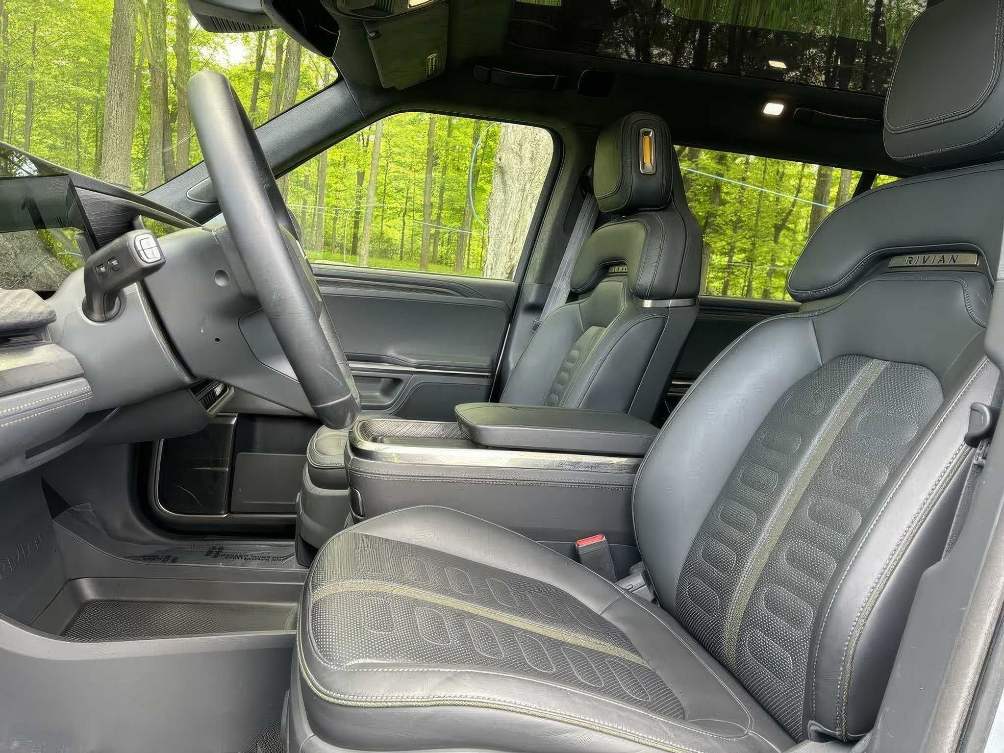2022 Rivian R1S Launch Edition