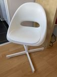 Loberget Sibben Ikea krzesło dziecięce z poduszką białe podnoszone