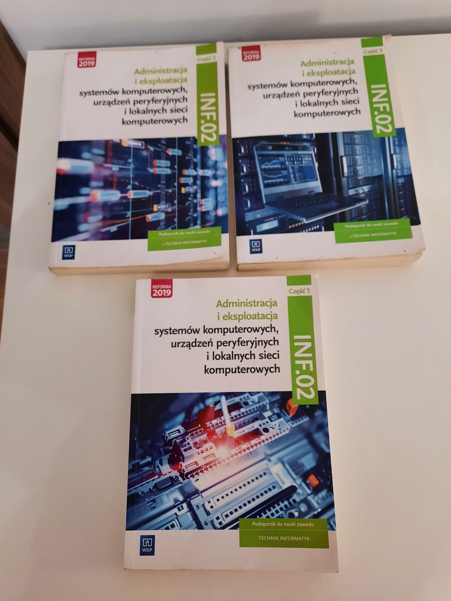 Podręczniki do nauki zawodu technik informatyk.