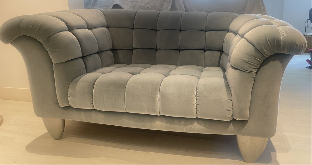 Sofa de autor cinza azulado