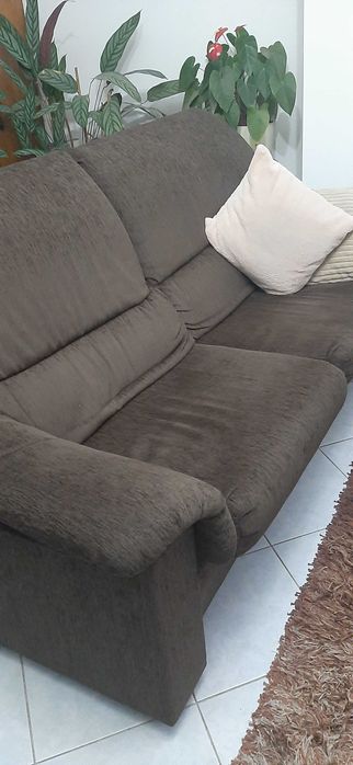Sofá 3 lugares em tecido