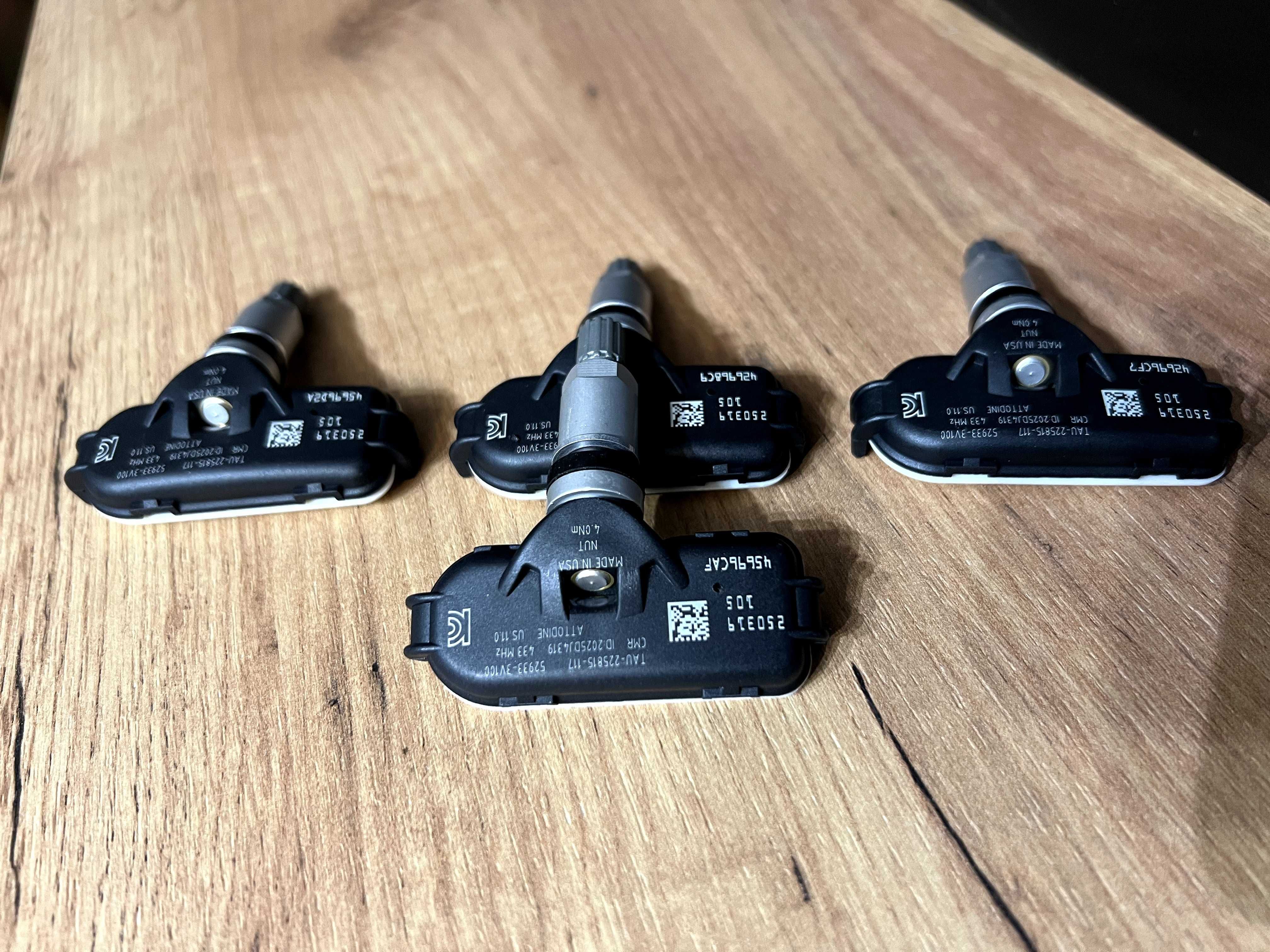 Czujniki ciśnienia opon powietrza Hyundai^ KIA^ Nowe^ 52933-3V100 TPMS