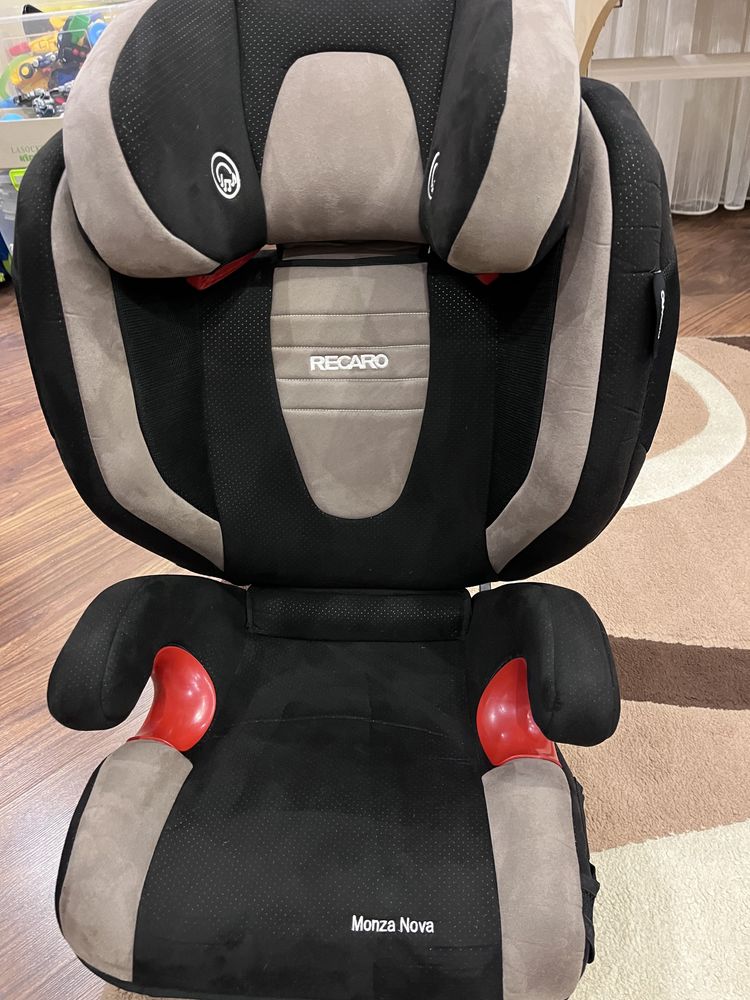 Крісло автомобільне Recaro Monza Nova для дітей