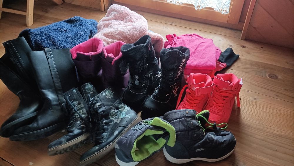 Zestaw ubrań i butów dziewczynka