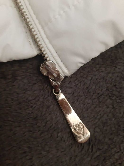 Осіння (демісезонна) біла жіноча куртка