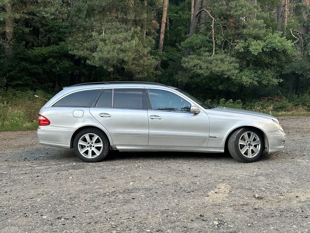 Mercedes-Benz E-Class W211 Universal 3.2 CDI